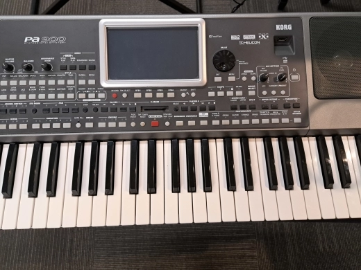 Korg - PA900 3